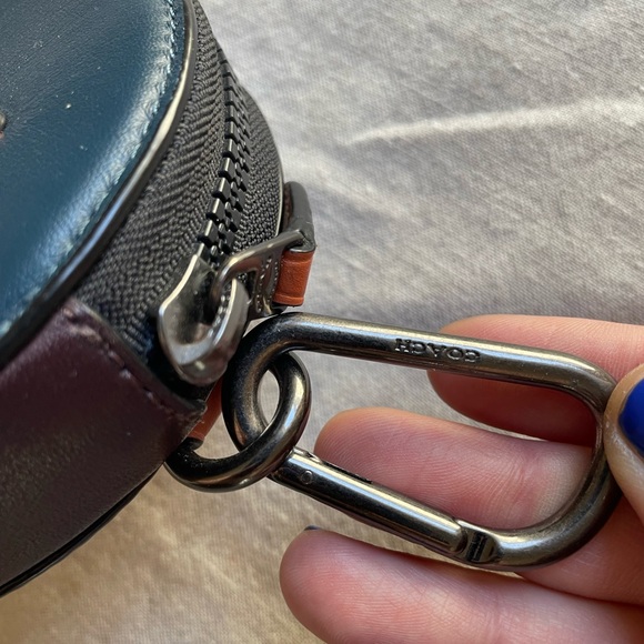 Coach small round zipper accessory multicolor smooth leather - Picture 2 of 9